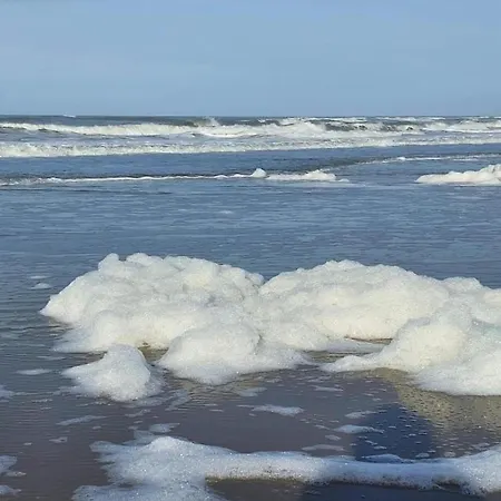 Near Groote Keeten Beach, Cleaning Included Appartement