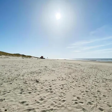 Near Groote Keeten Beach, Cleaning Included Appartement